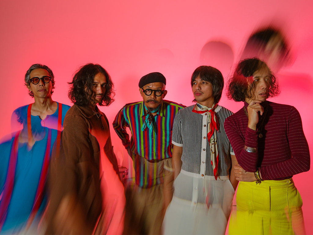 THE SIGIT BALIK LAGI, BUKA ERA BARU LEWAT “BREAD & CIRCUS”
